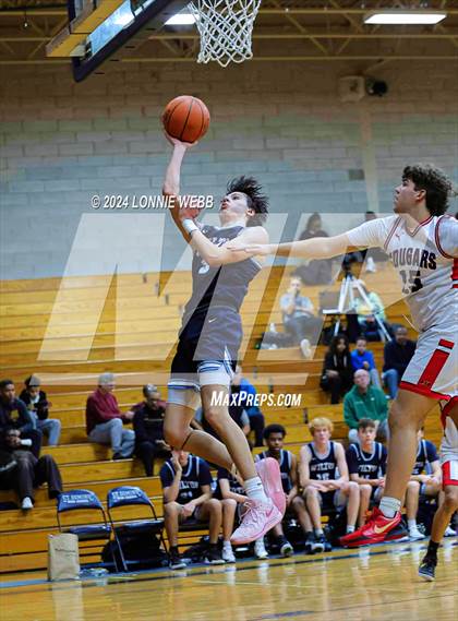 Thumbnail 3 in St. John The Baptist vs Wilton (New York Holiday Invitational) photogallery.