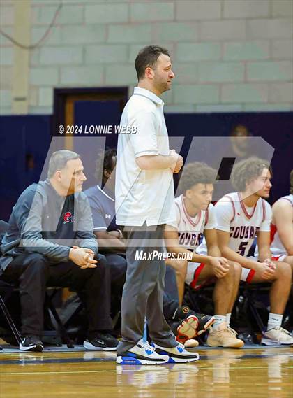 Thumbnail 2 in St. John The Baptist vs Wilton (New York Holiday Invitational) photogallery.