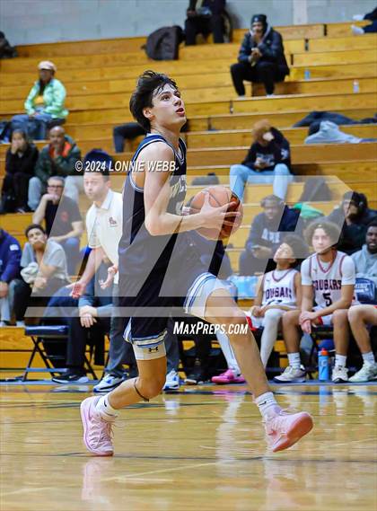 Thumbnail 1 in St. John The Baptist vs Wilton (New York Holiday Invitational) photogallery.