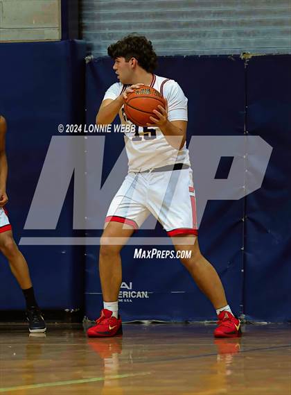 Thumbnail 2 in St. John The Baptist vs Wilton (New York Holiday Invitational) photogallery.