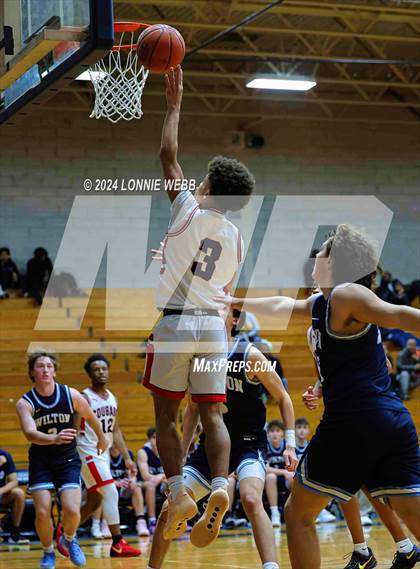 Thumbnail 3 in St. John The Baptist vs Wilton (New York Holiday Invitational) photogallery.