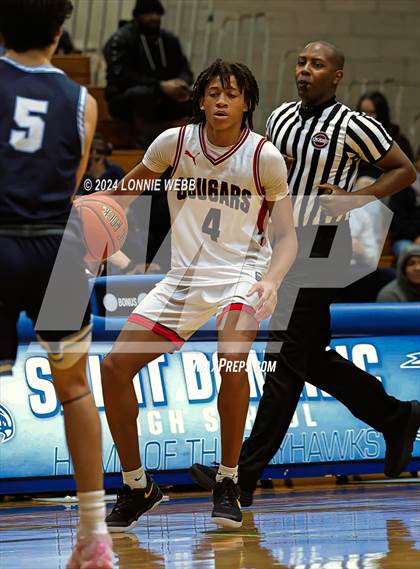 Thumbnail 1 in St. John The Baptist vs Wilton (New York Holiday Invitational) photogallery.