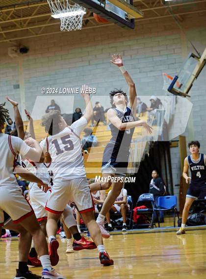 Thumbnail 2 in St. John The Baptist vs Wilton (New York Holiday Invitational) photogallery.