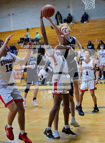 Thumbnail 3 in St. John The Baptist vs Wilton (New York Holiday Invitational) photogallery.