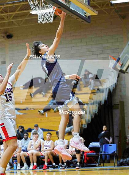 Thumbnail 1 in St. John The Baptist vs Wilton (New York Holiday Invitational) photogallery.