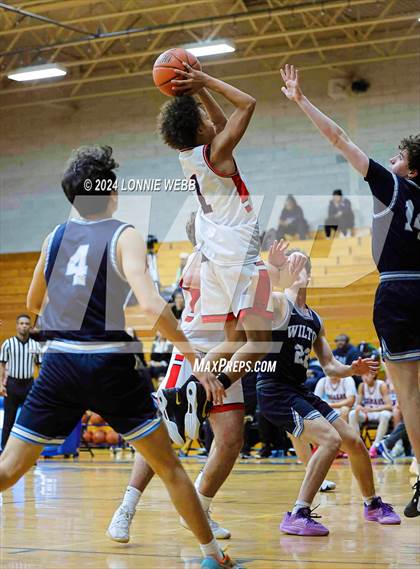 Thumbnail 1 in St. John The Baptist vs Wilton (New York Holiday Invitational) photogallery.