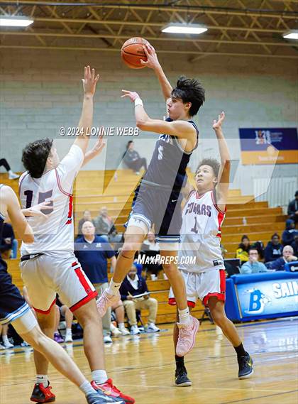 Thumbnail 2 in St. John The Baptist vs Wilton (New York Holiday Invitational) photogallery.
