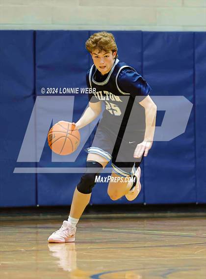 Thumbnail 2 in St. John The Baptist vs Wilton (New York Holiday Invitational) photogallery.