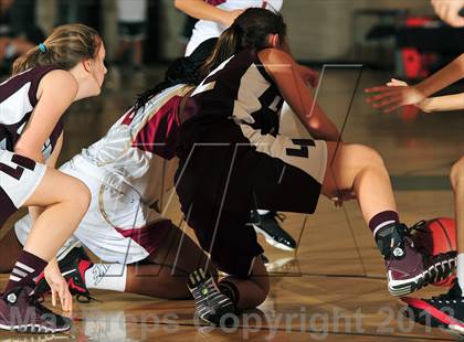 Thumbnail 2 in Downey vs. Laguna Beach (MaxPreps Holiday Classic) photogallery.