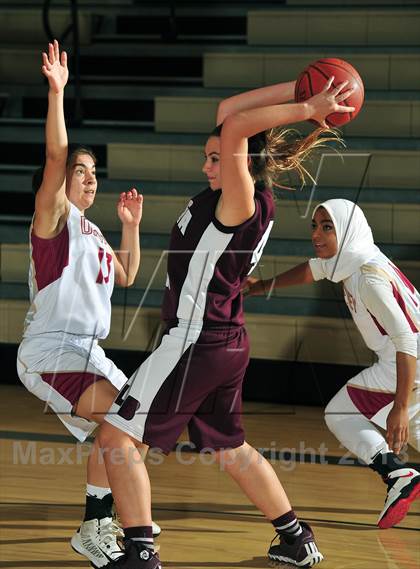 Thumbnail 2 in Downey vs. Laguna Beach (MaxPreps Holiday Classic) photogallery.