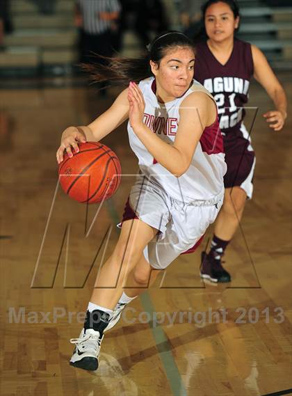 Thumbnail 3 in Downey vs. Laguna Beach (MaxPreps Holiday Classic) photogallery.