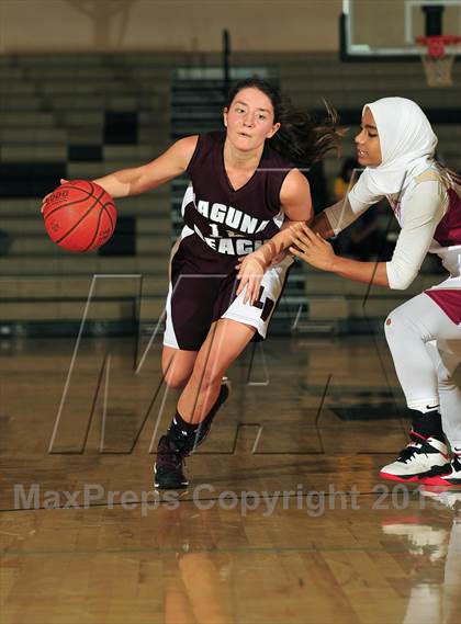 Thumbnail 1 in Downey vs. Laguna Beach (MaxPreps Holiday Classic) photogallery.