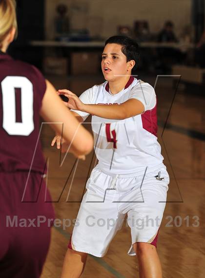 Thumbnail 3 in Downey vs. Laguna Beach (MaxPreps Holiday Classic) photogallery.