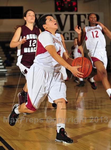 Thumbnail 2 in Downey vs. Laguna Beach (MaxPreps Holiday Classic) photogallery.