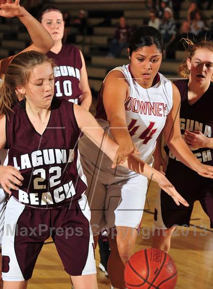 Thumbnail 1 in Downey vs. Laguna Beach (MaxPreps Holiday Classic) photogallery.