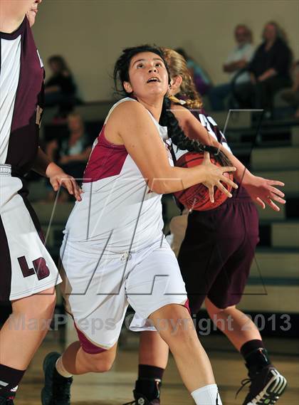 Thumbnail 3 in Downey vs. Laguna Beach (MaxPreps Holiday Classic) photogallery.