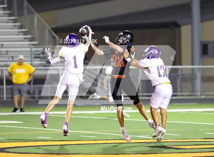 Thumbnail 2 in Grand Saline vs Edgewood photogallery.