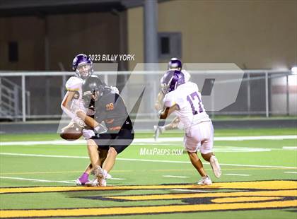 Thumbnail 3 in Grand Saline vs Edgewood photogallery.
