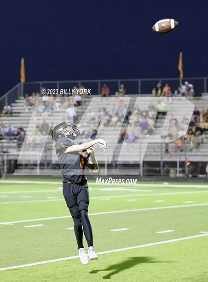 Thumbnail 1 in Grand Saline vs Edgewood photogallery.