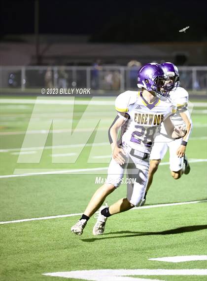 Thumbnail 2 in Grand Saline vs Edgewood photogallery.