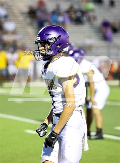 Thumbnail 2 in Grand Saline vs Edgewood photogallery.