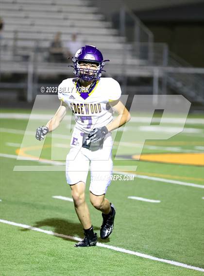 Thumbnail 2 in Grand Saline vs Edgewood photogallery.