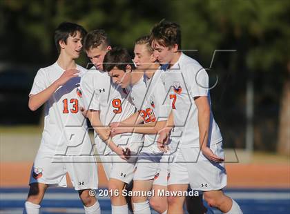 Thumbnail 2 in Crespi @ Chaminade photogallery.