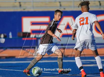 Thumbnail 2 in Crespi @ Chaminade photogallery.