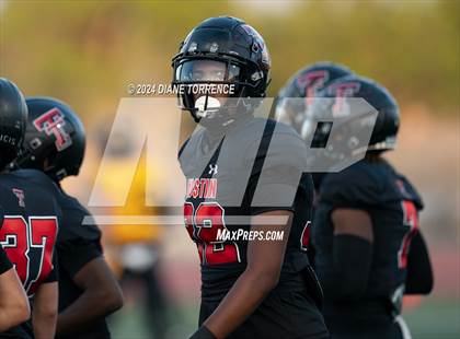 Thumbnail 2 in Foothill @ Tustin photogallery.