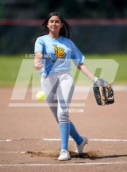 Thumbnail 2 in Burbank @ Laguna Creek photogallery.