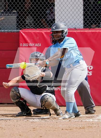 Thumbnail 2 in Burbank @ Laguna Creek photogallery.