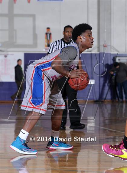 Thumbnail 3 in Christian Brothers vs. Lawndale (St. Hope Elite Classic) photogallery.