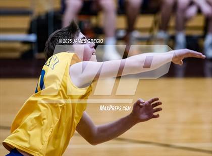 Thumbnail 1 in Derry @ Ambridge photogallery.