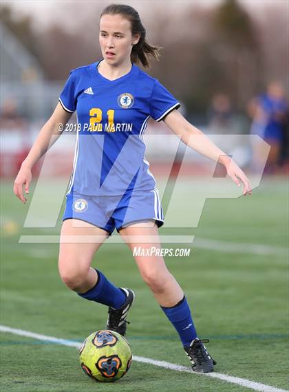 Thumbnail 2 in Benet Academy vs. Lyons photogallery.