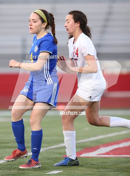 Thumbnail 1 in Benet Academy vs. Lyons photogallery.