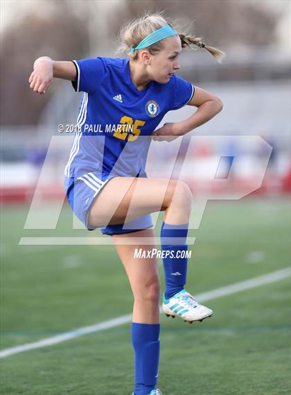Thumbnail 2 in Benet Academy vs. Lyons photogallery.