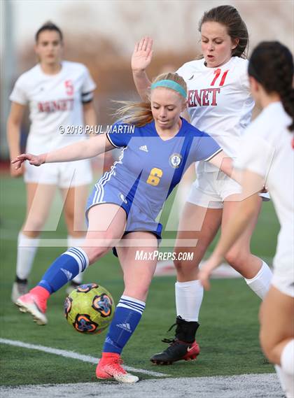 Thumbnail 2 in Benet Academy vs. Lyons photogallery.