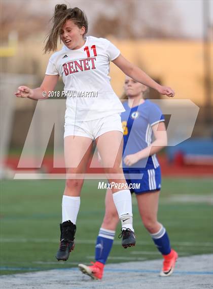 Thumbnail 2 in Benet Academy vs. Lyons photogallery.