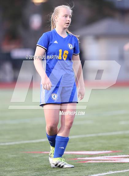 Thumbnail 3 in Benet Academy vs. Lyons photogallery.