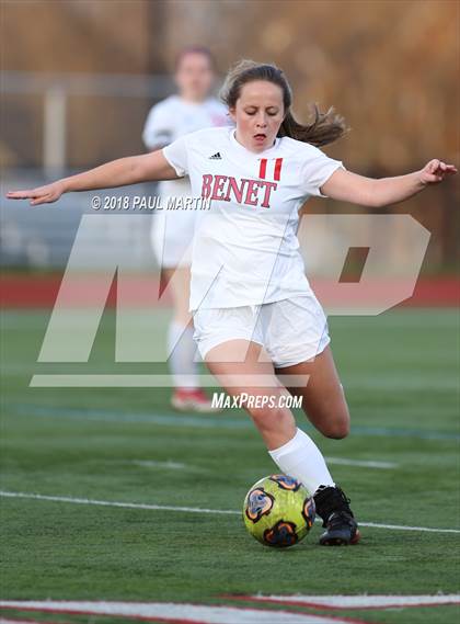 Thumbnail 3 in Benet Academy vs. Lyons photogallery.