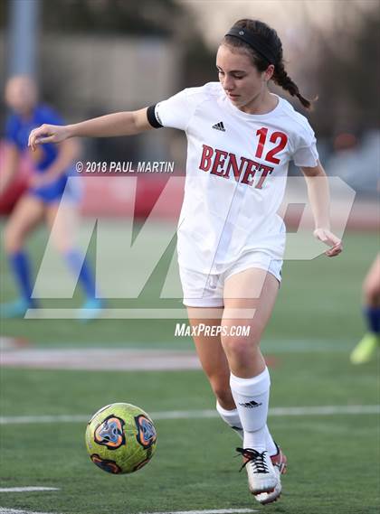Thumbnail 2 in Benet Academy vs. Lyons photogallery.