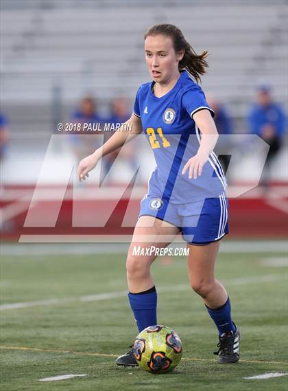 Thumbnail 1 in Benet Academy vs. Lyons photogallery.