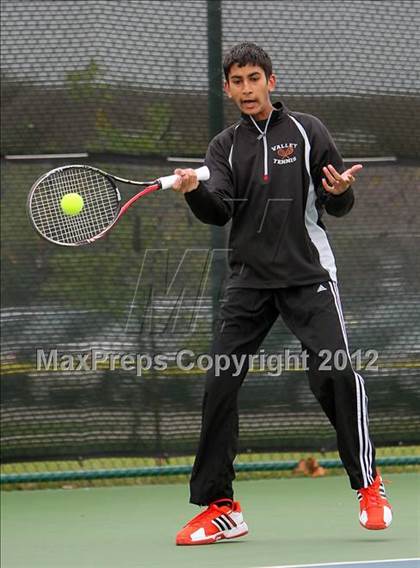 Thumbnail 3 in Dennis Hoefle Ankeny Invitational photogallery.