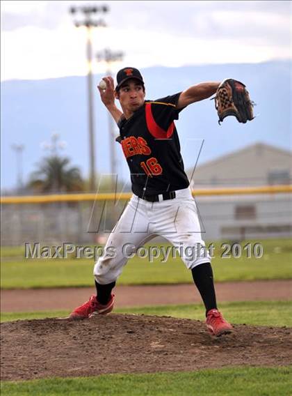 Thumbnail 1 in Yreka @ Corning photogallery.