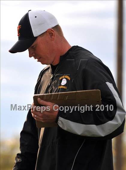 Thumbnail 1 in Yreka @ Corning photogallery.