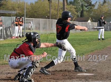 Thumbnail 3 in Yreka @ Corning photogallery.