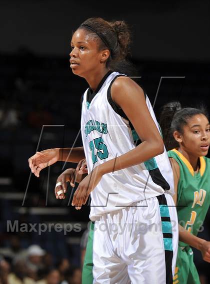 Thumbnail 2 in Long Beach Poly vs. Canyon Springs (CIF SoCal Regional D1 Final) photogallery.