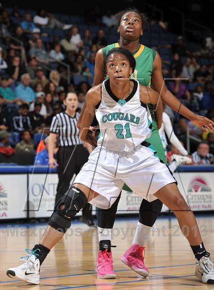 Thumbnail 2 in Long Beach Poly vs. Canyon Springs (CIF SoCal Regional D1 Final) photogallery.