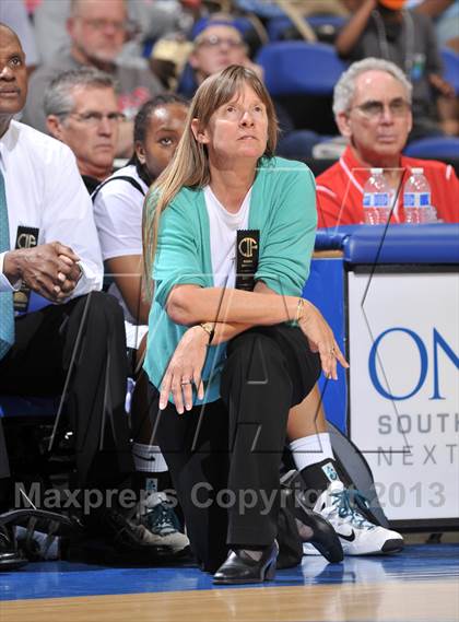 Thumbnail 1 in Long Beach Poly vs. Canyon Springs (CIF SoCal Regional D1 Final) photogallery.