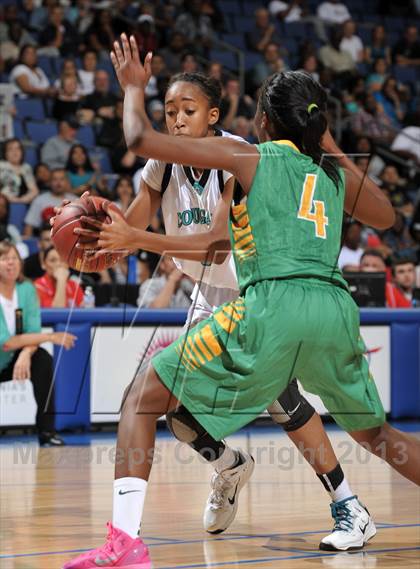 Thumbnail 2 in Long Beach Poly vs. Canyon Springs (CIF SoCal Regional D1 Final) photogallery.